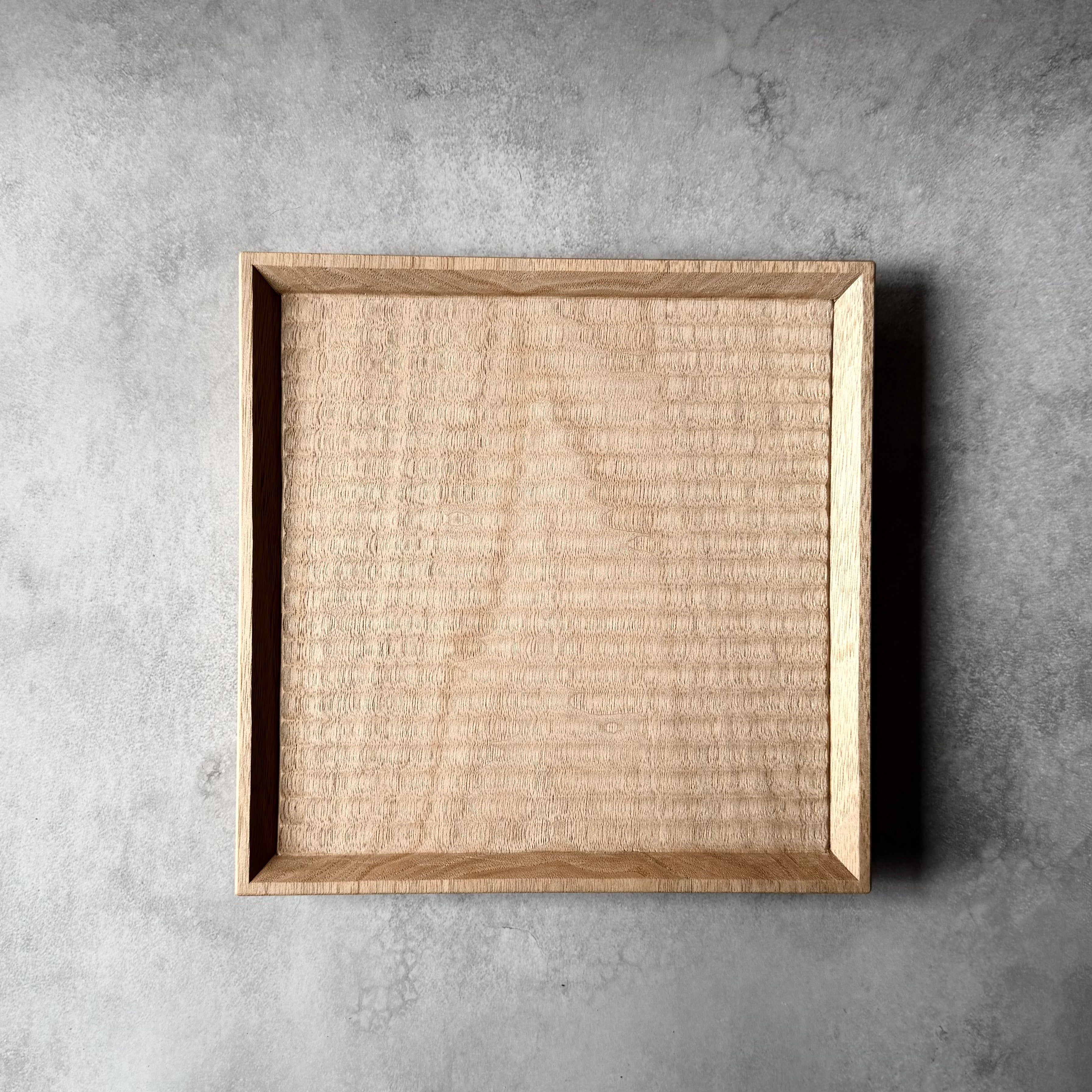 7寸角皿　オニグルミ