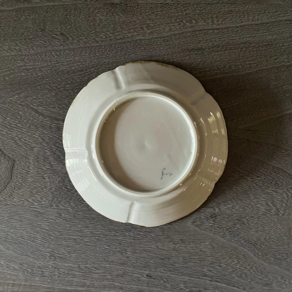 染付だみ花文輪花6寸皿