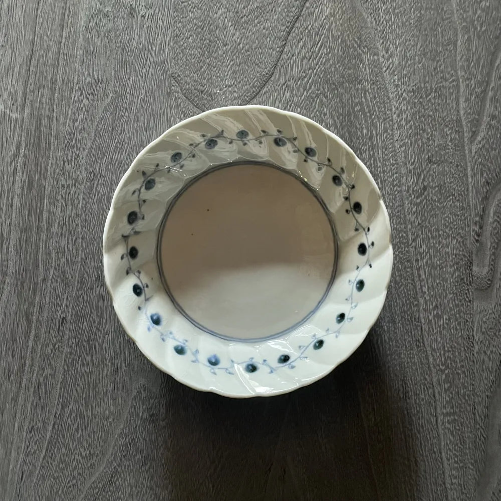 染付果実文ねじり　6寸鉢