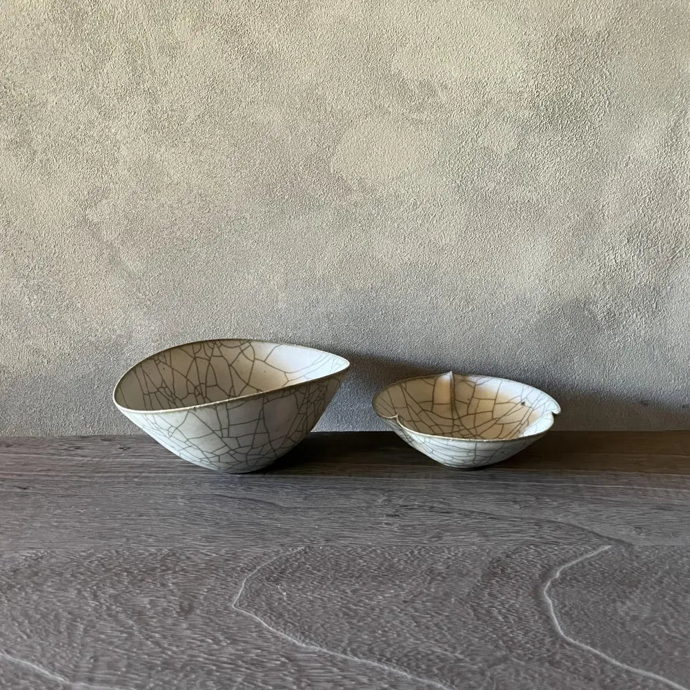 炭入り三弁小鉢