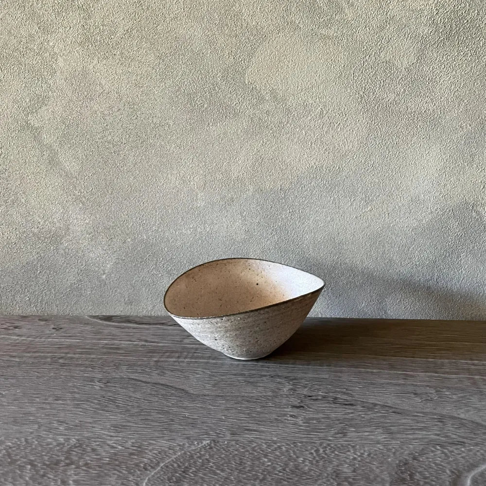 チタン釉楕円鉢（小）