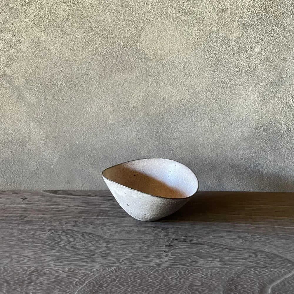 チタン釉楕円鉢（小）