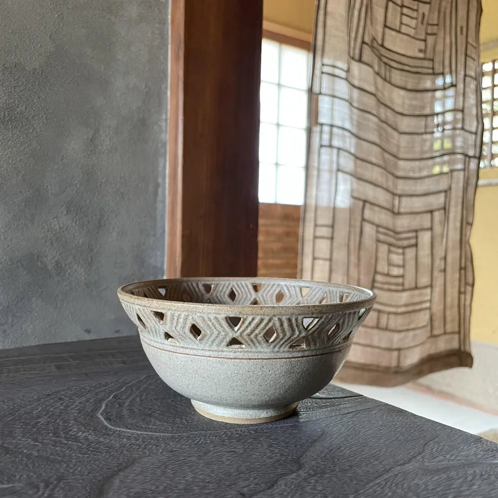 透かしの鉢