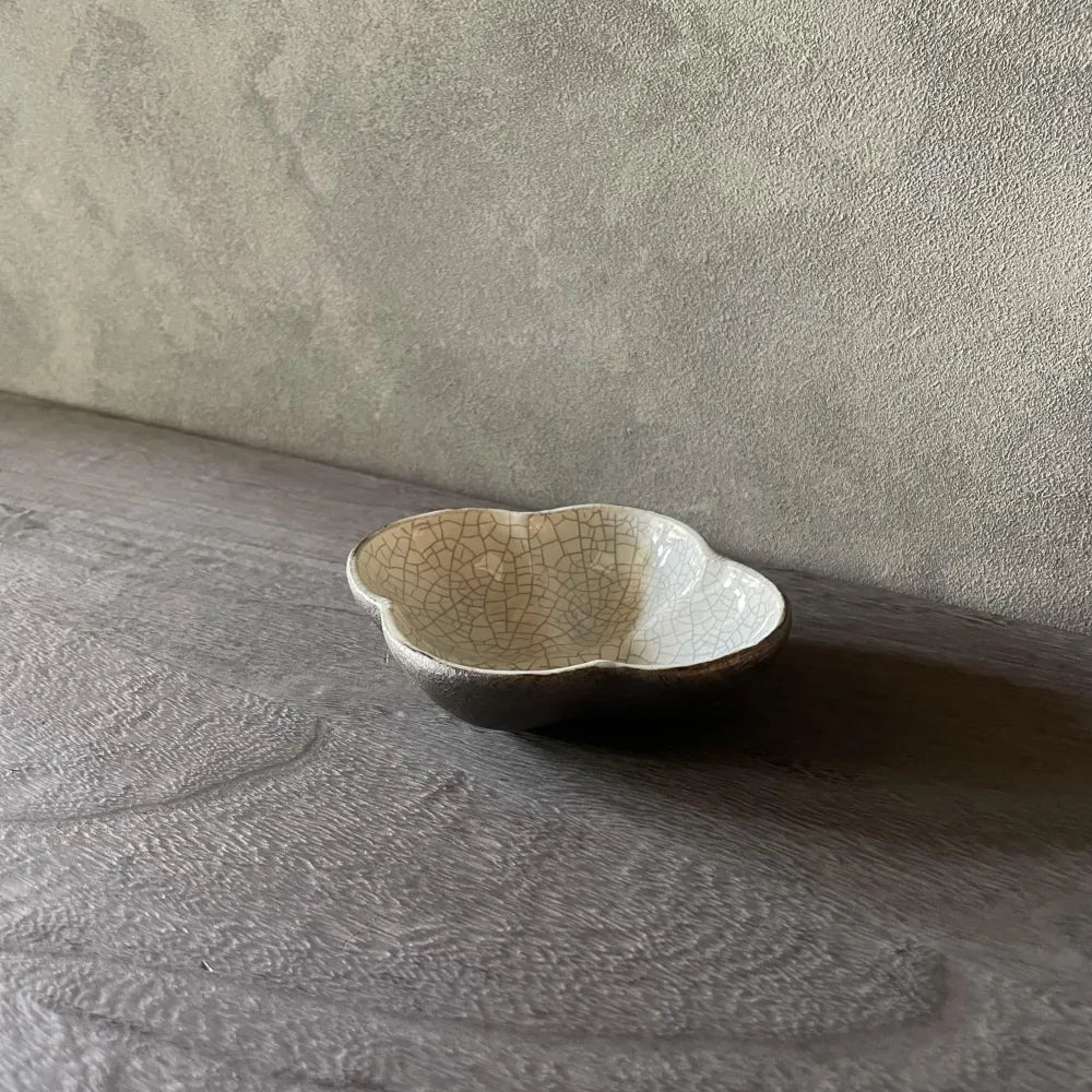 木瓜鉢（小）白黒