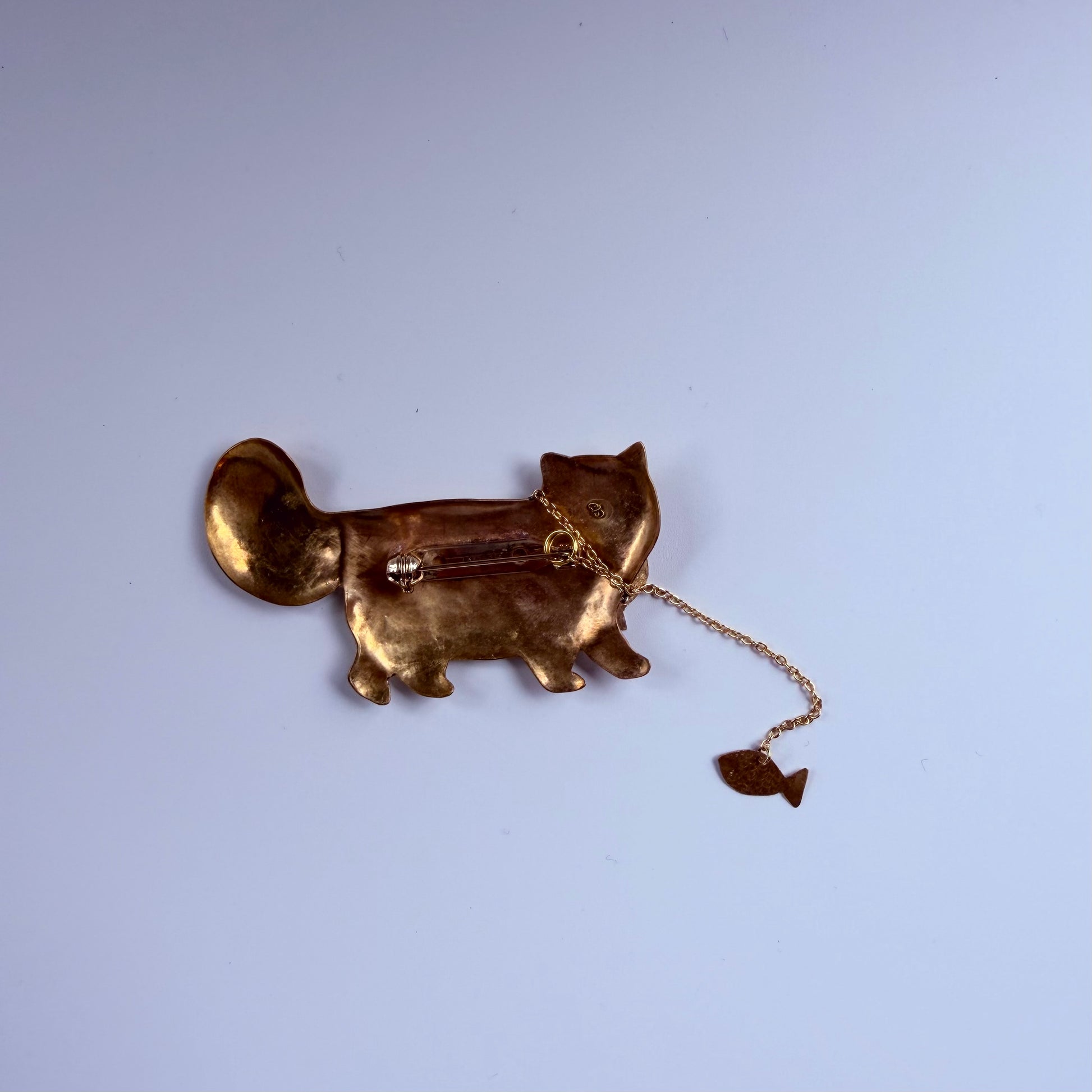 おさかな猫のブローチ