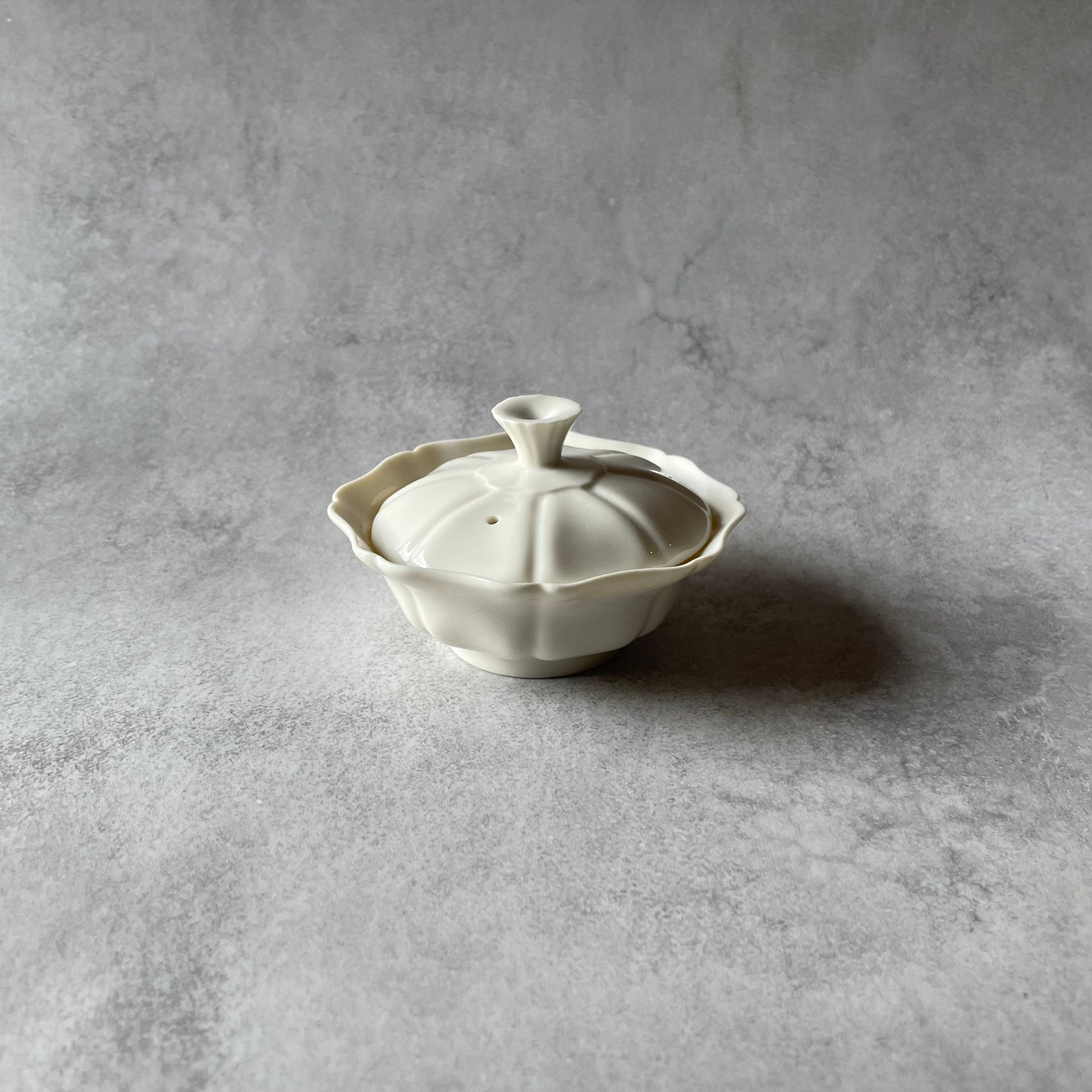 八輪花宝瓶　小