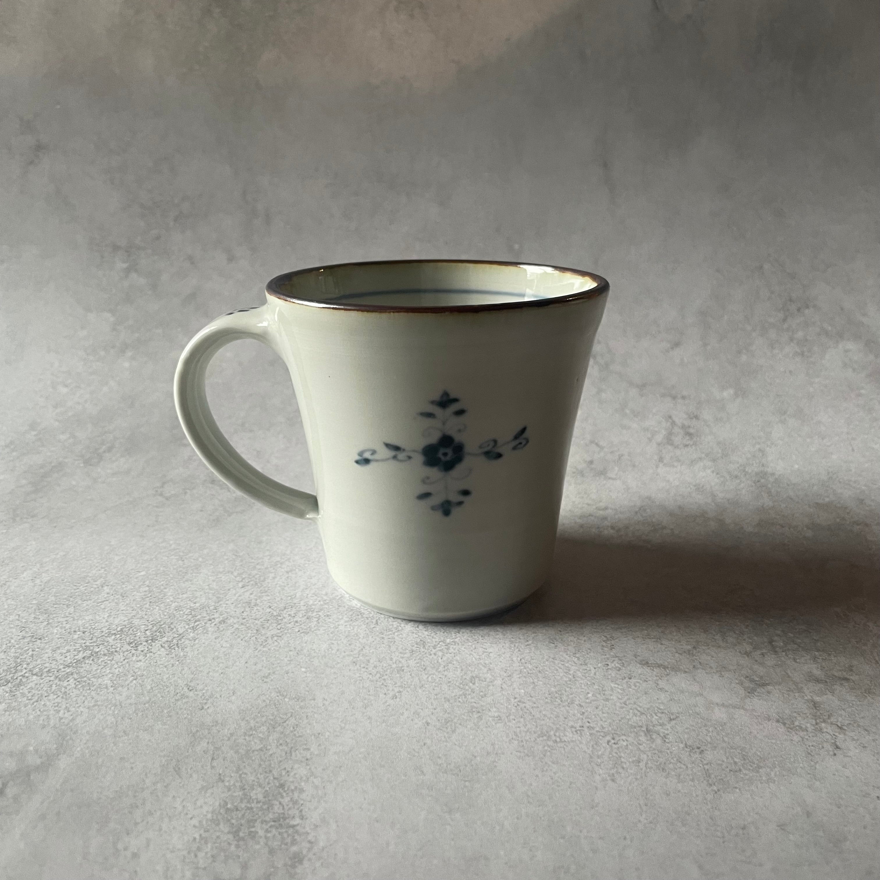 染付マグ　花十字