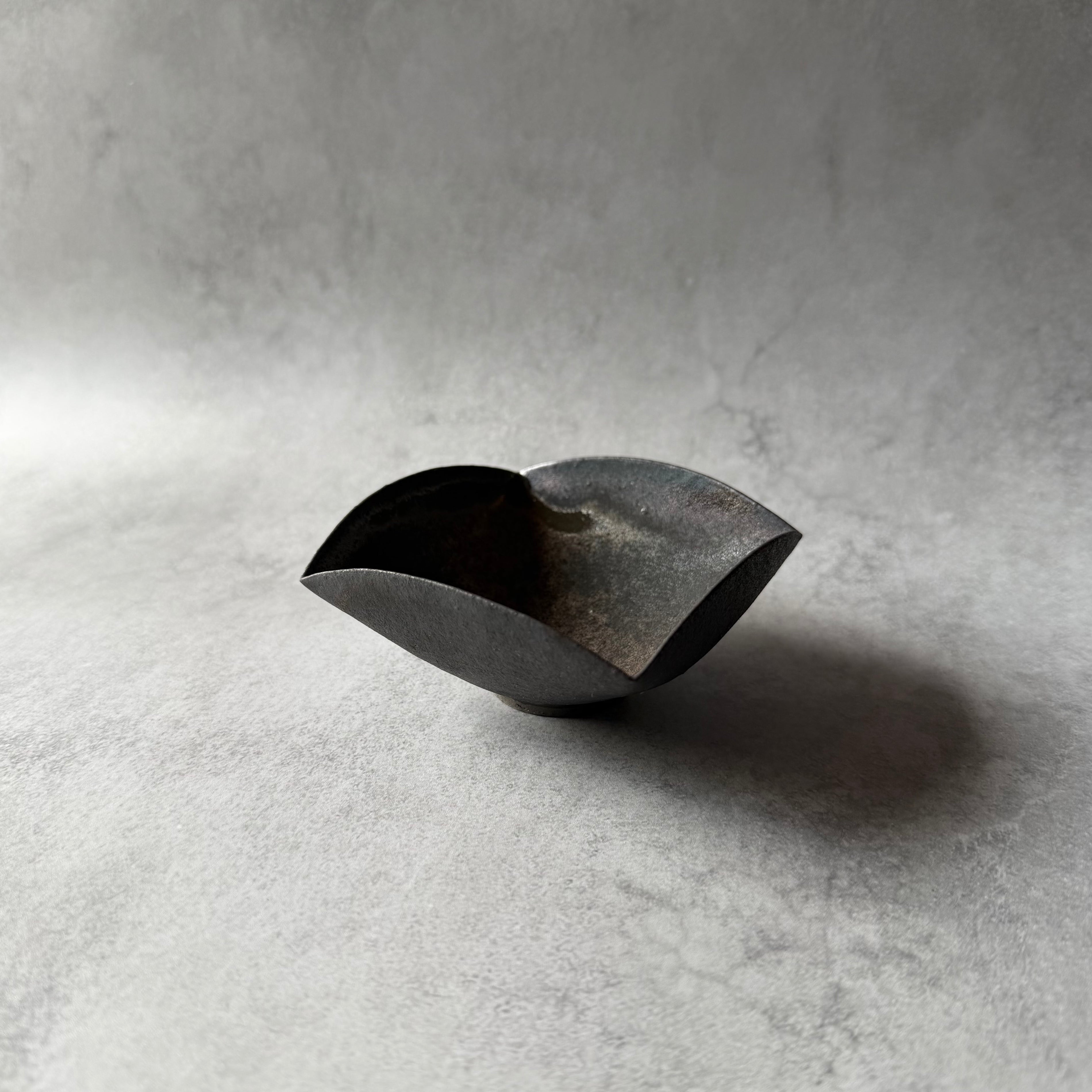 黒釉　四角　小鉢