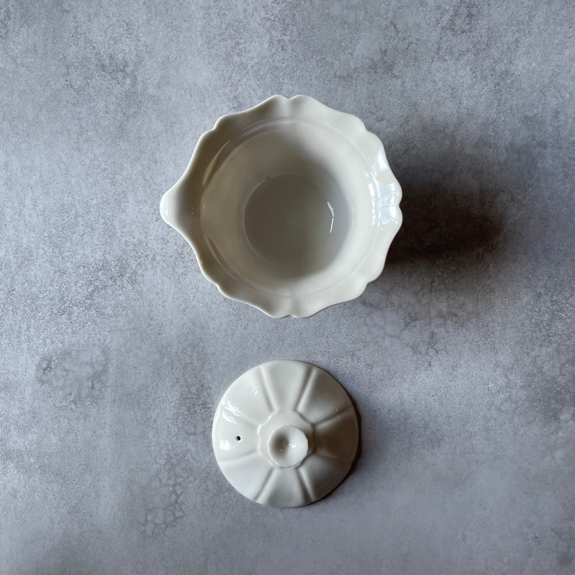 八輪花宝瓶　大