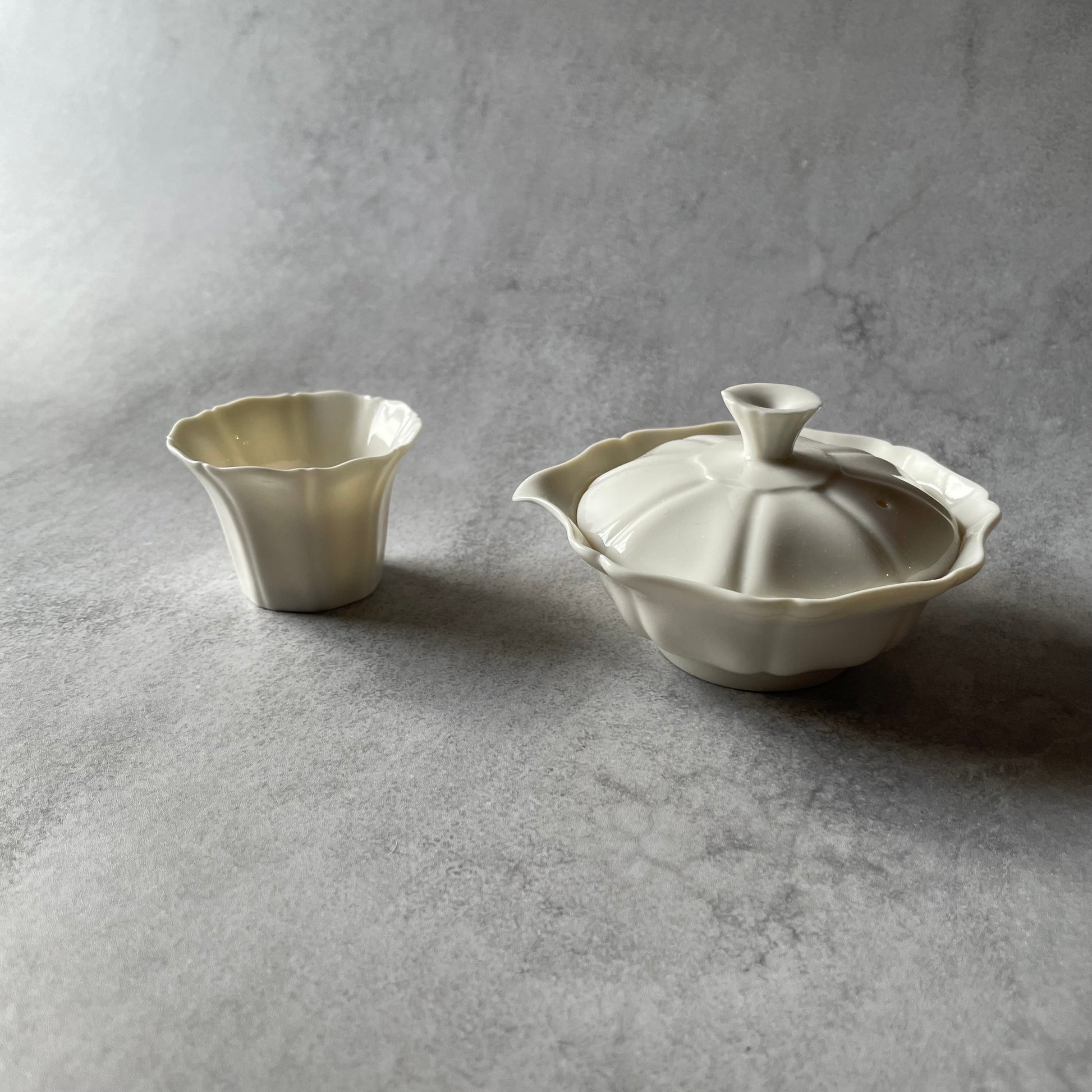 八輪花宝瓶　小