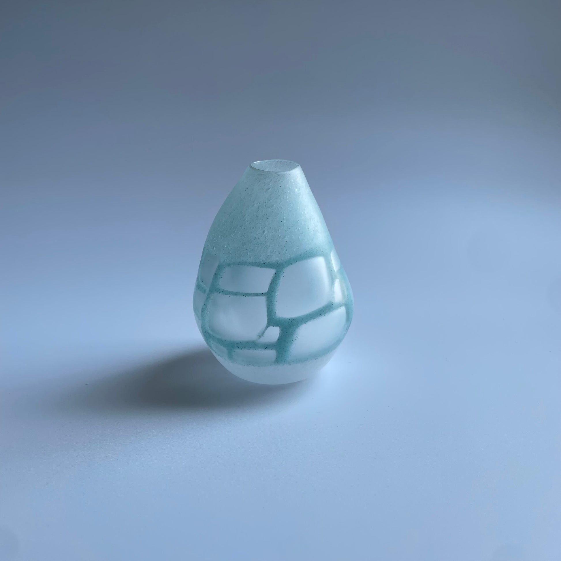 花器 z1-f1 （薄ブルー×白）