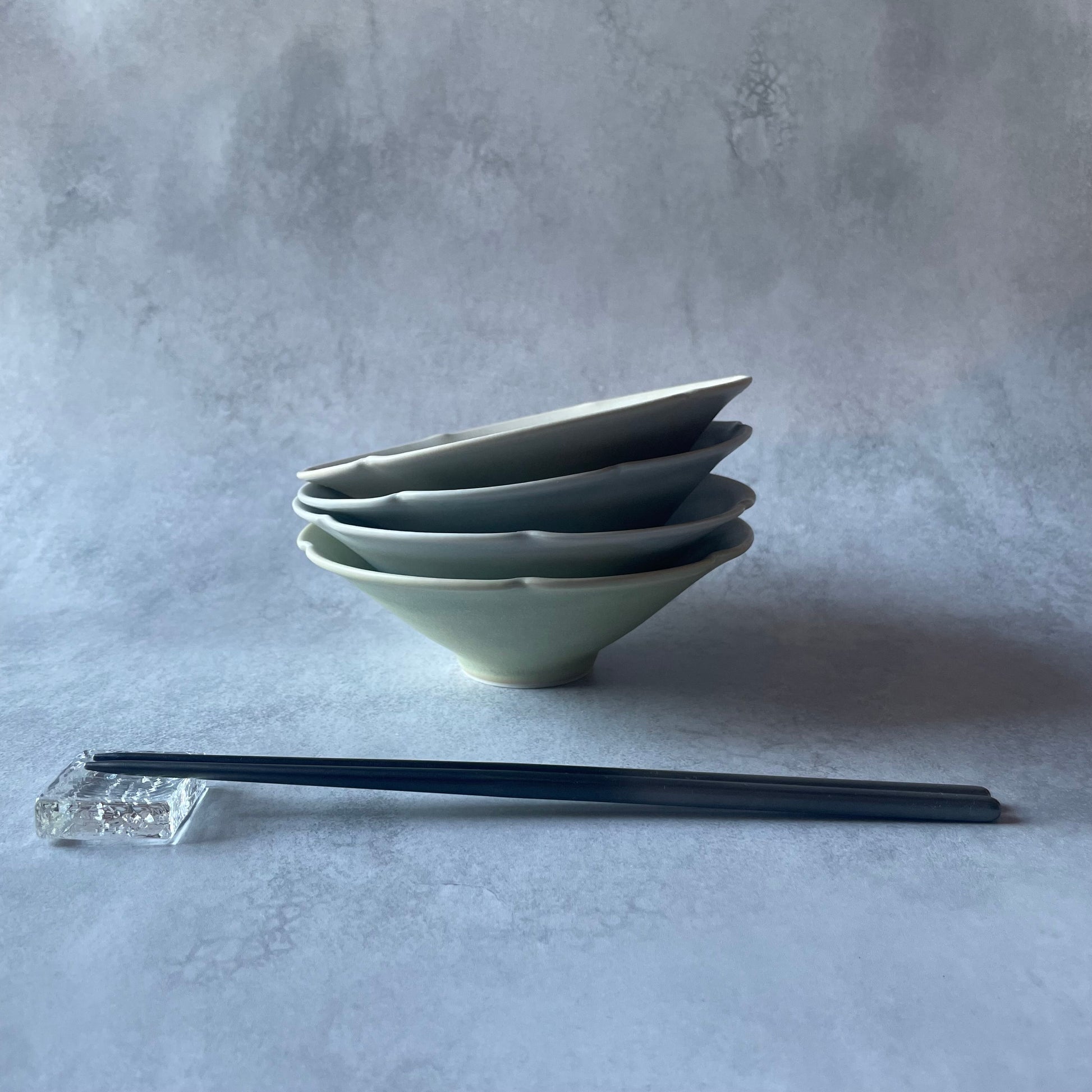 輪花小鉢　グレー