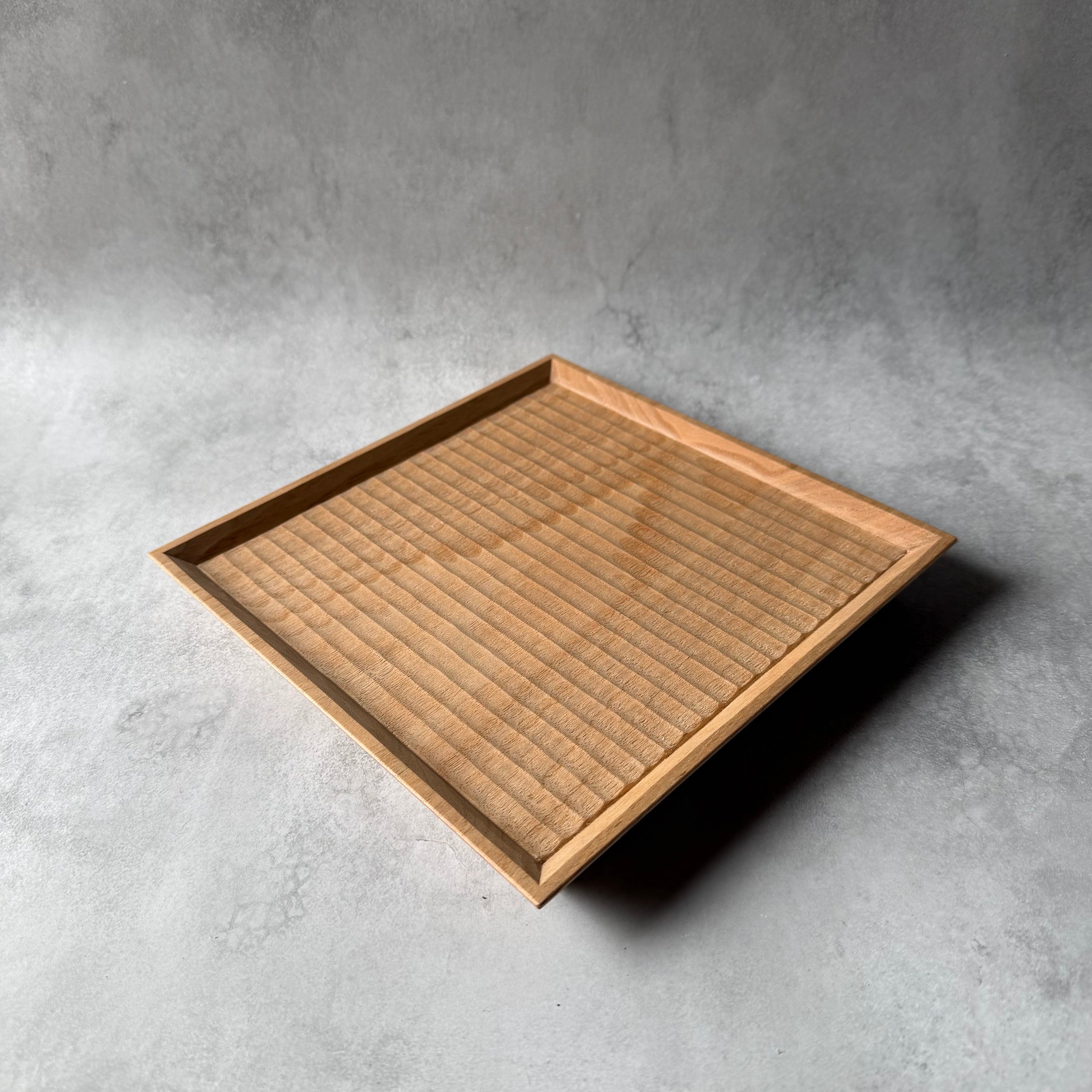 7寸角皿　オニグルミ