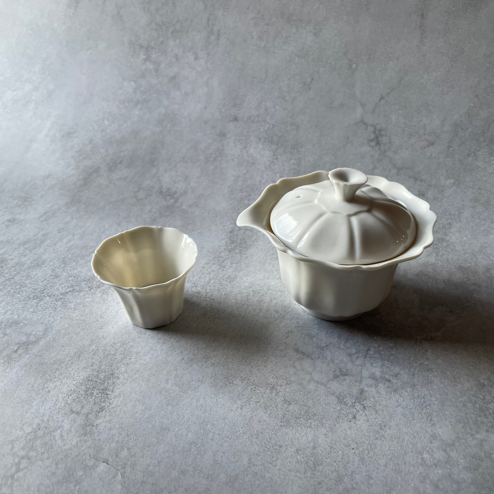 八輪花宝瓶　大