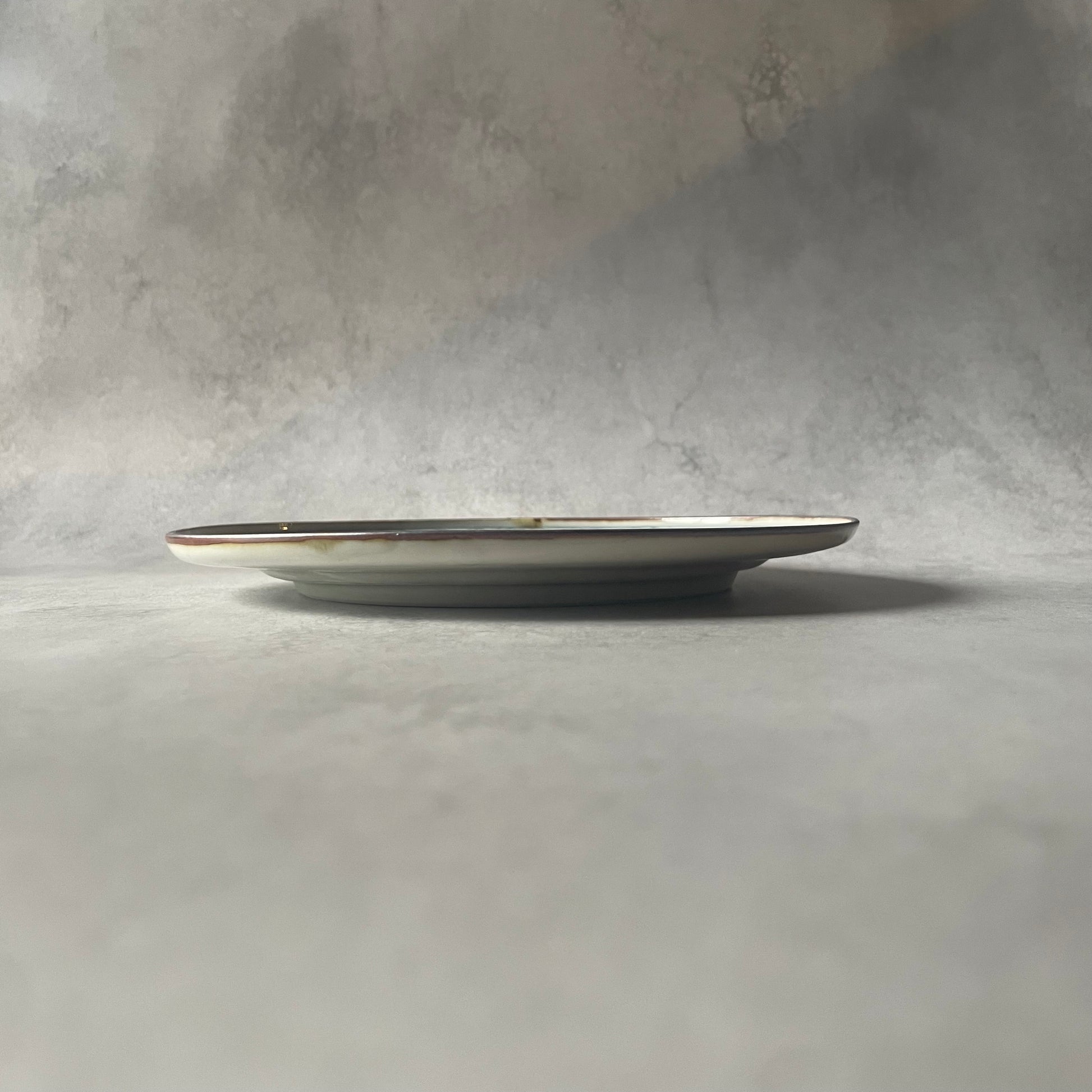 染付　洋　唐草文リム　6寸皿