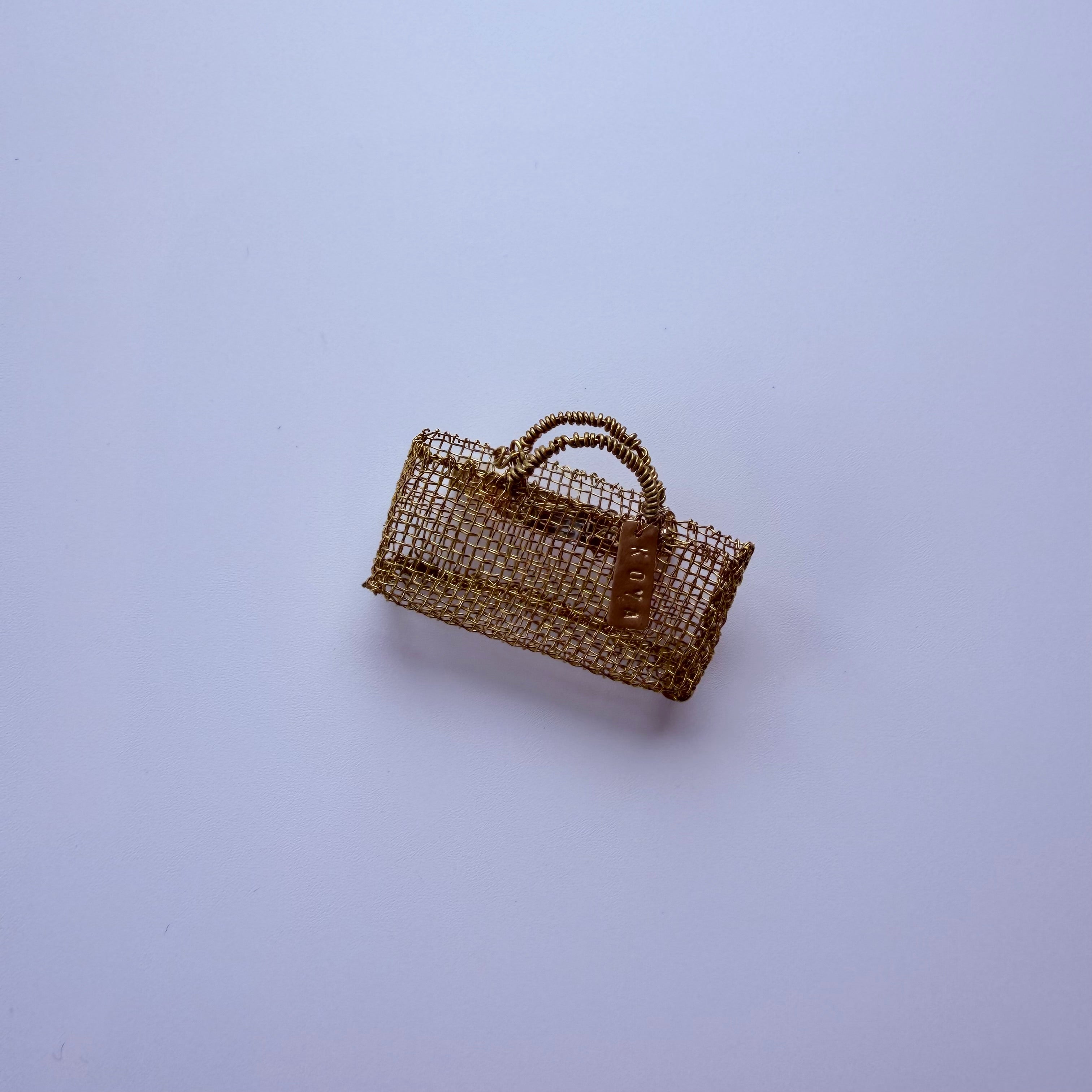 antique 籠ブローチ　(横長口)