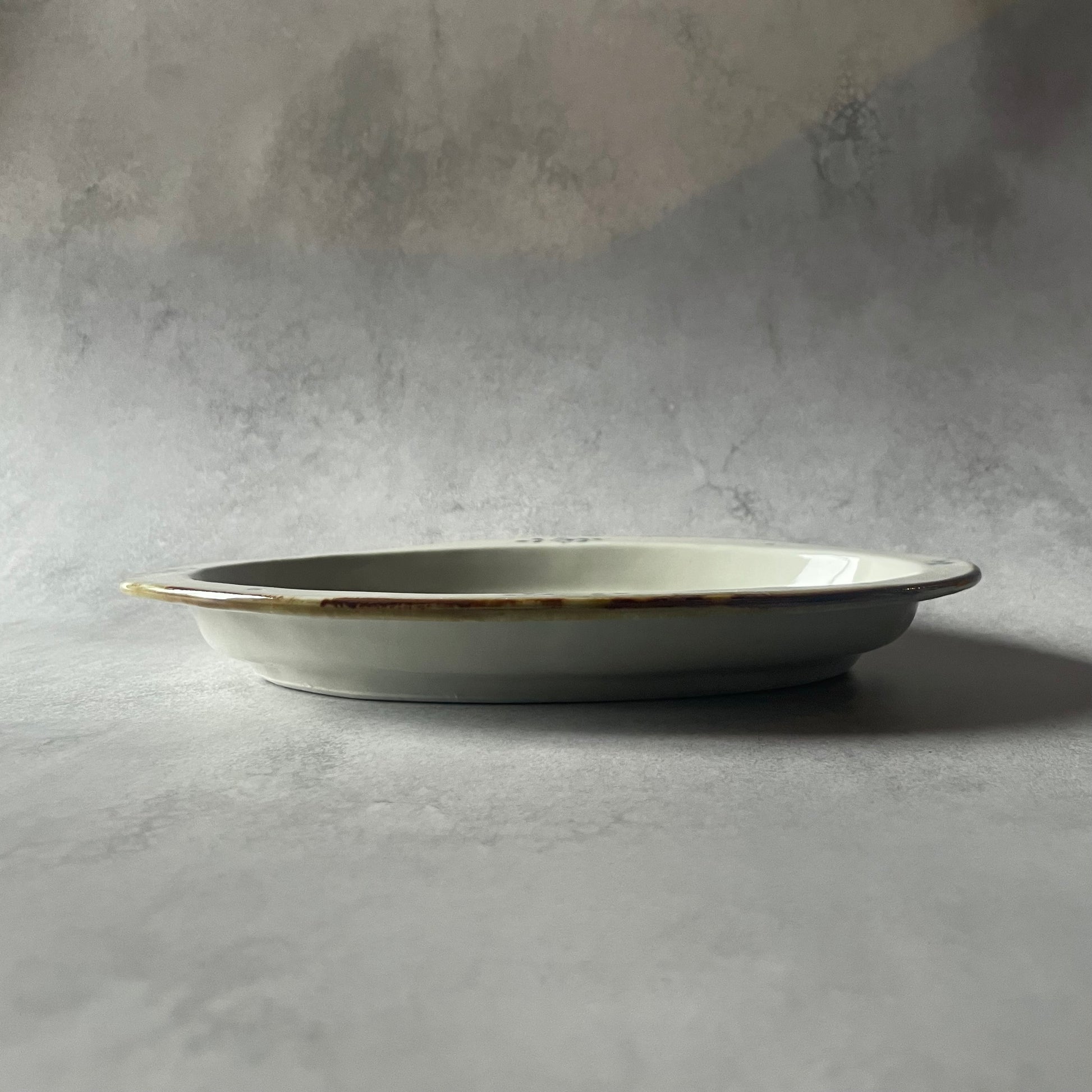 染付　楕円皿　花籠