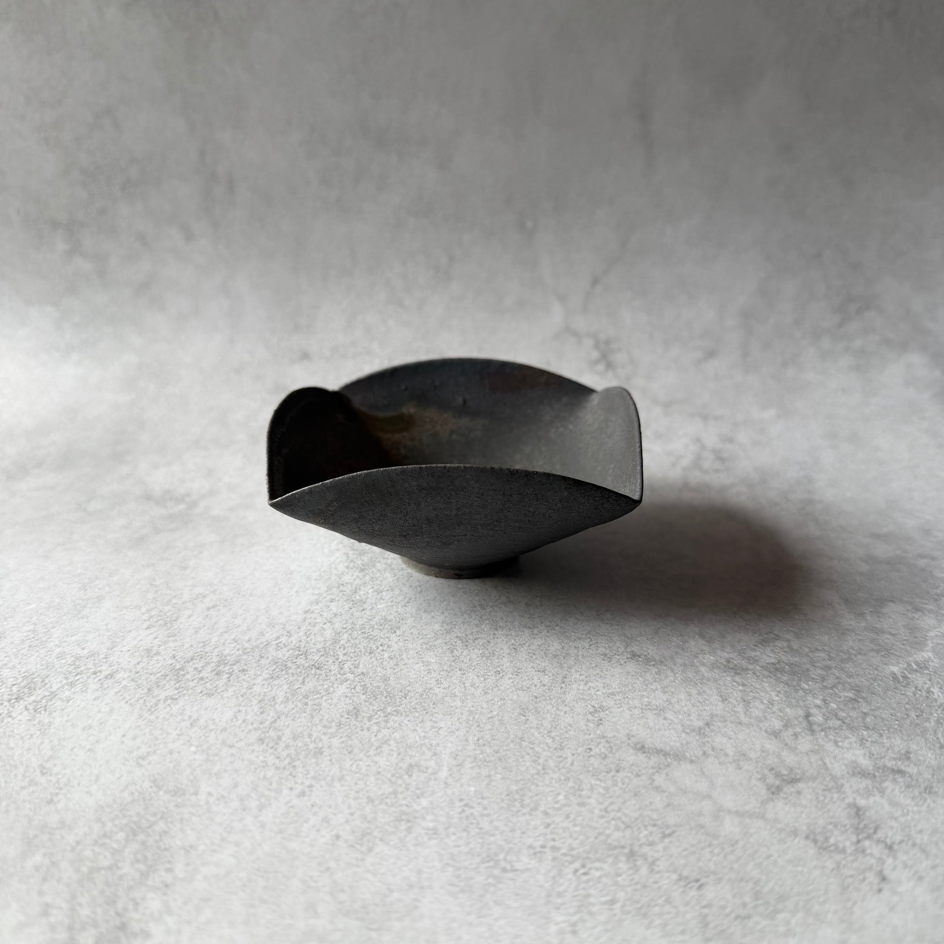 黒釉　四角　小鉢