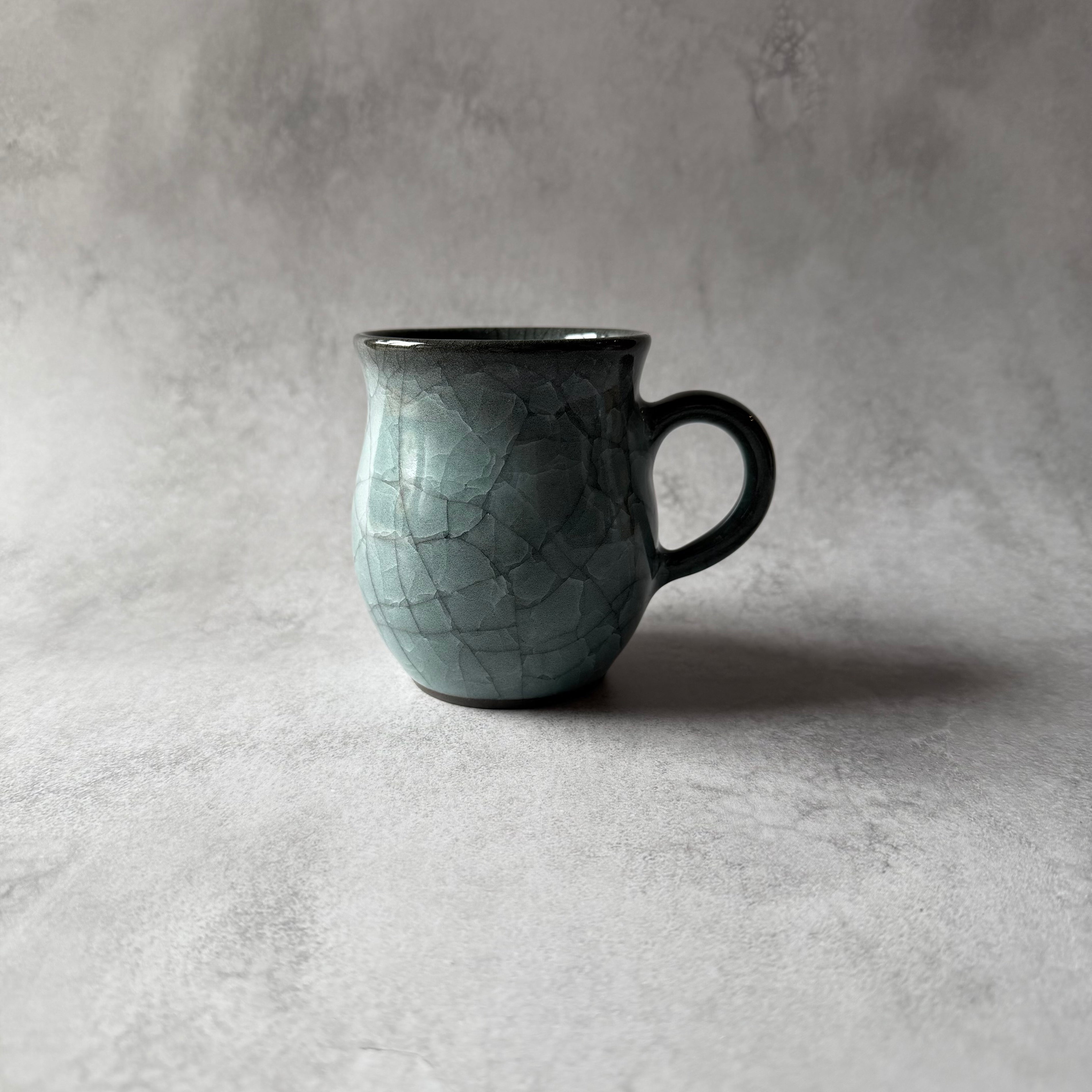 青瓷　マグカップ