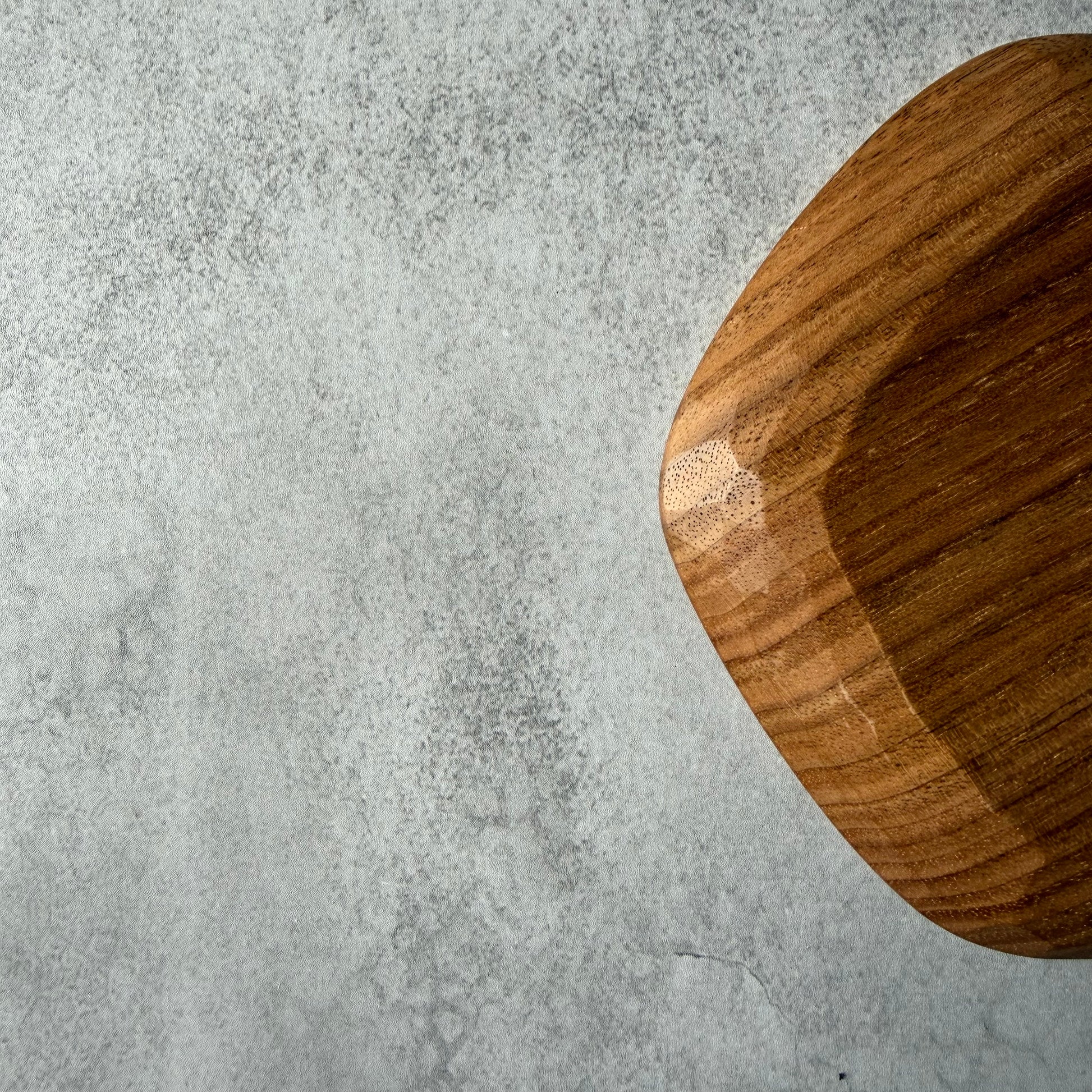 五角豆皿　(オニグルミ)