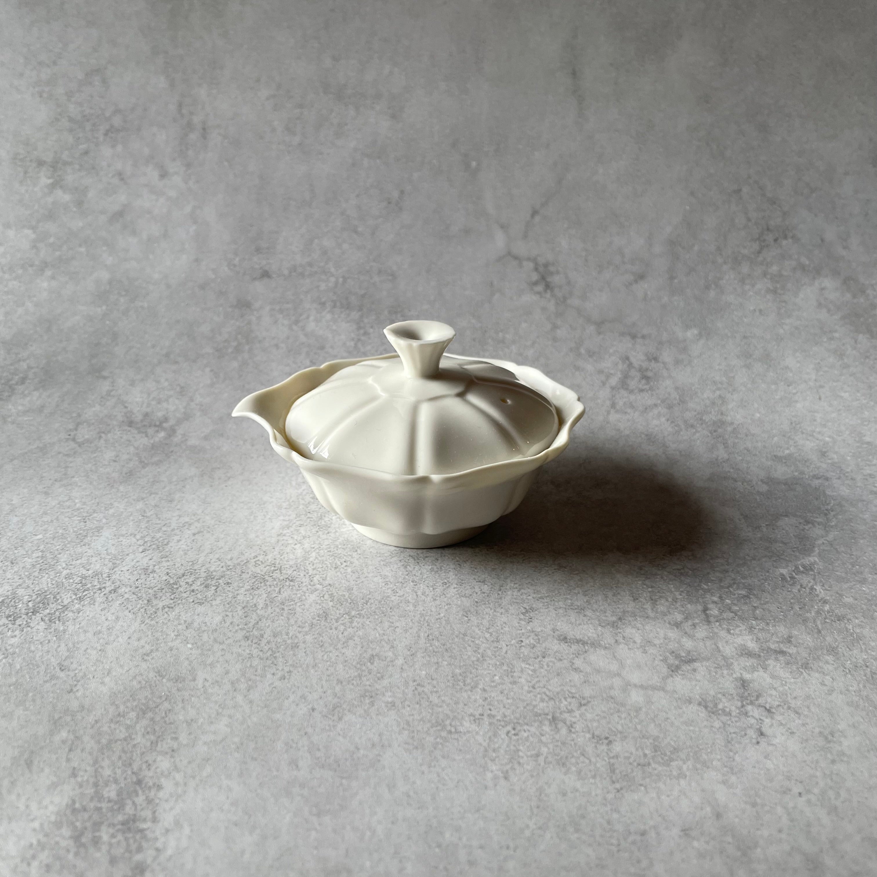 八輪花宝瓶　小