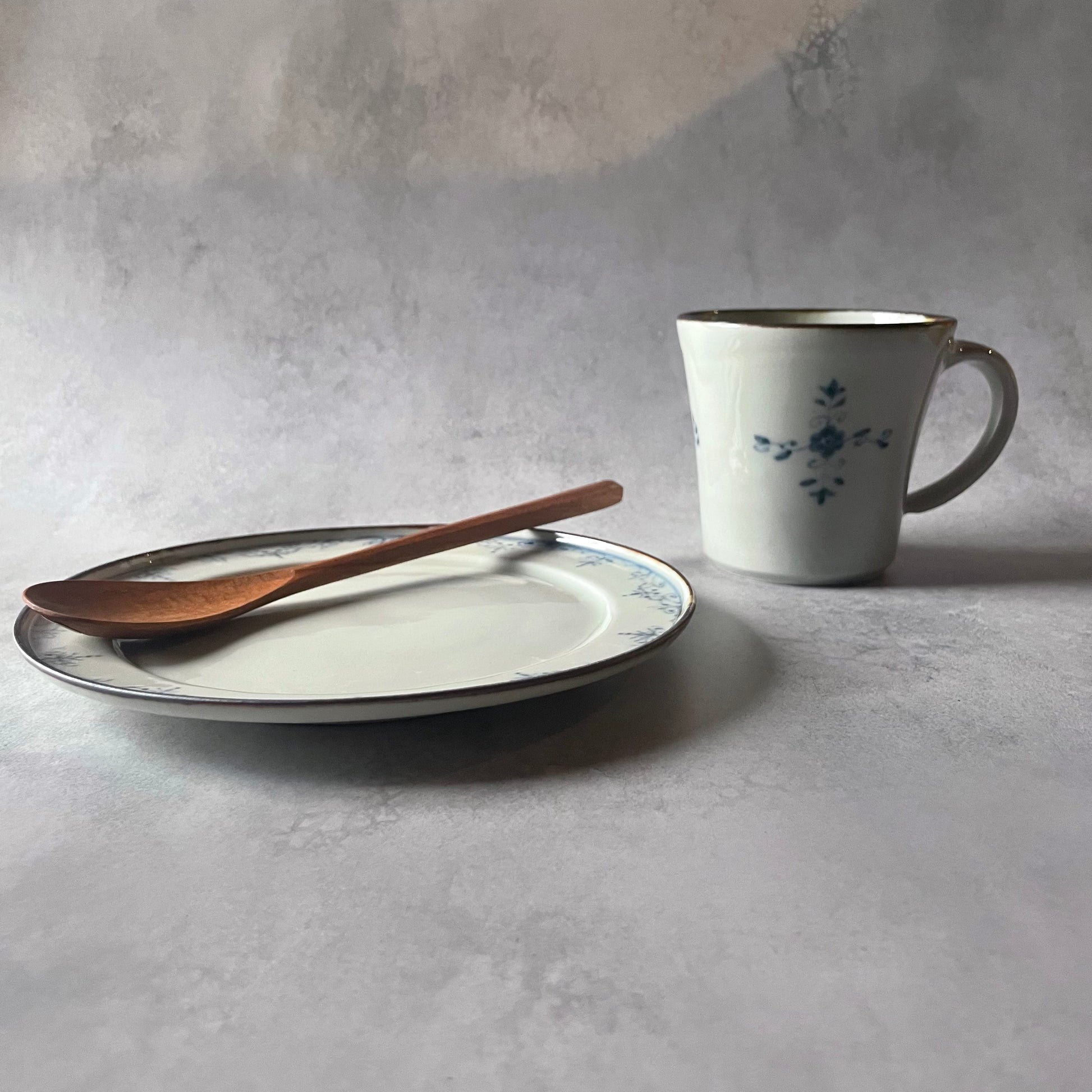 染付マグ　花十字