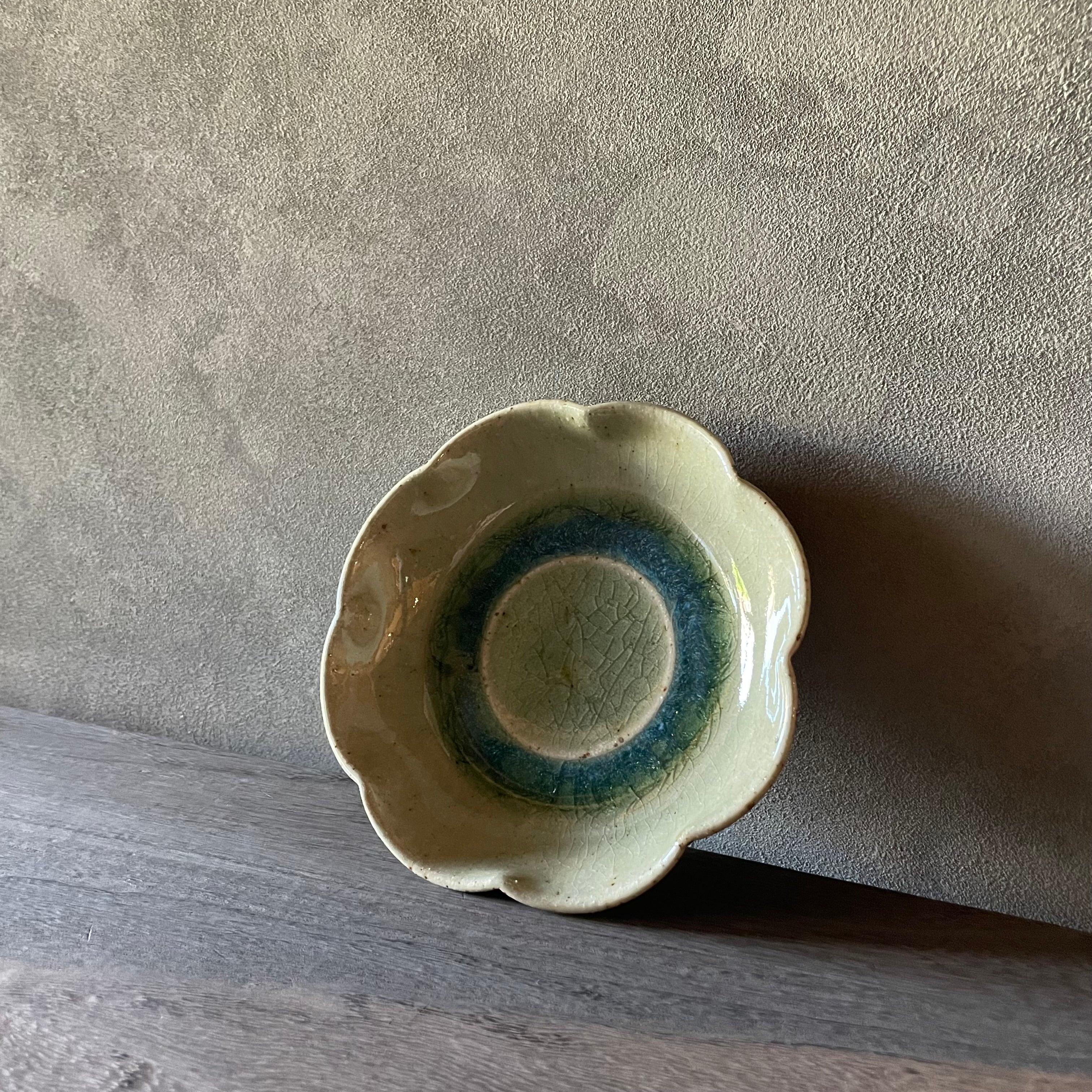 みかん灰釉　輪花鉢