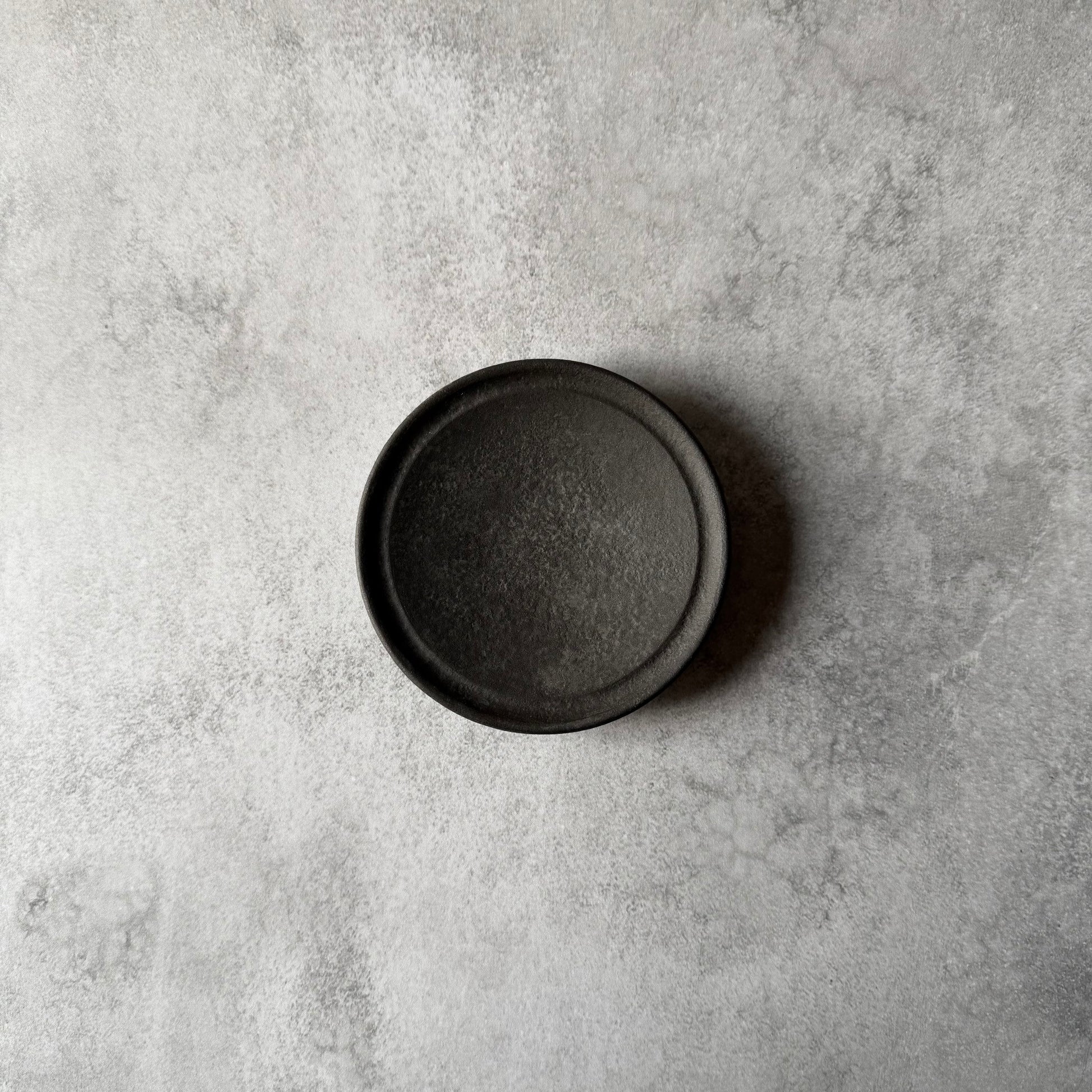 三寸リム皿　黒