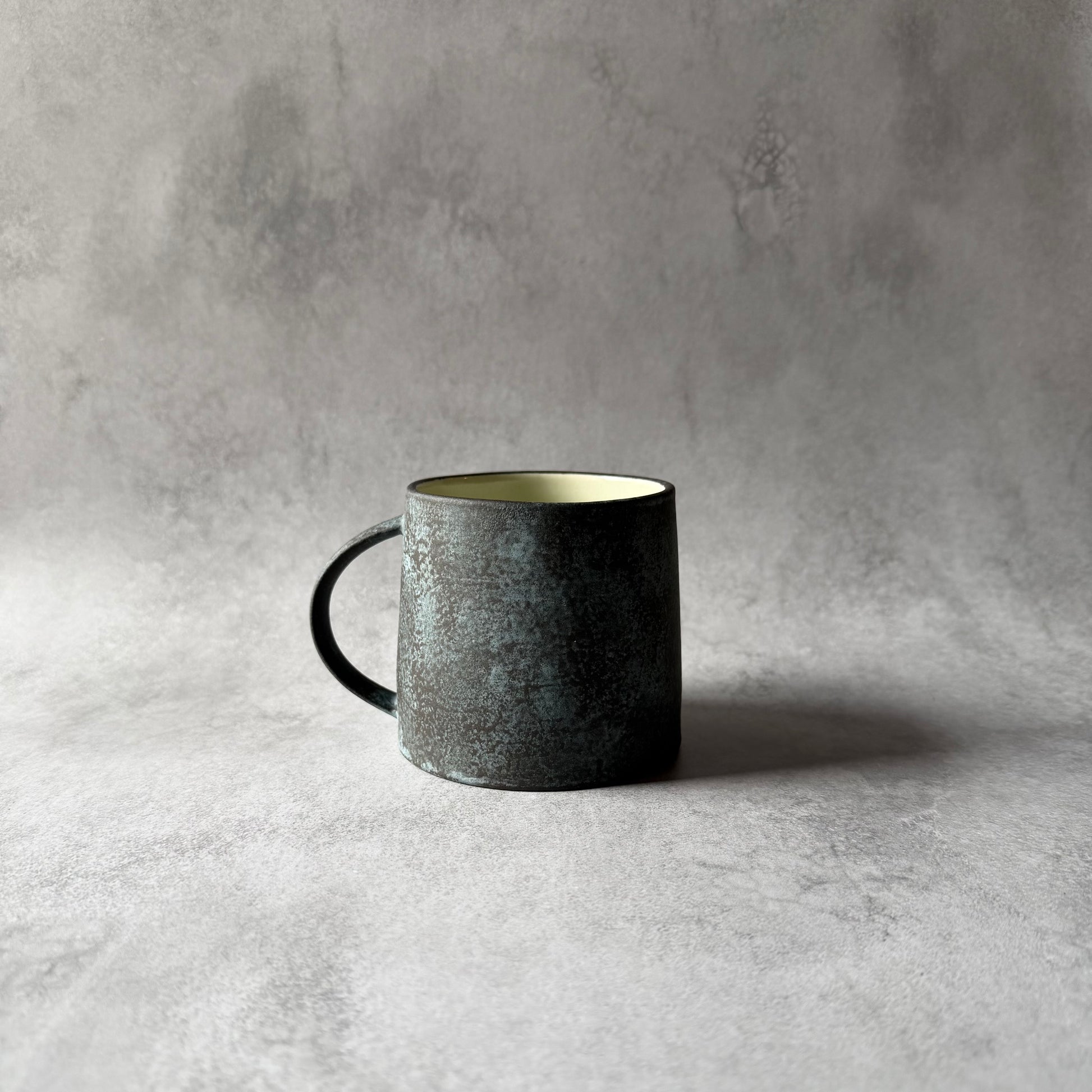 マグカップ　台形　青