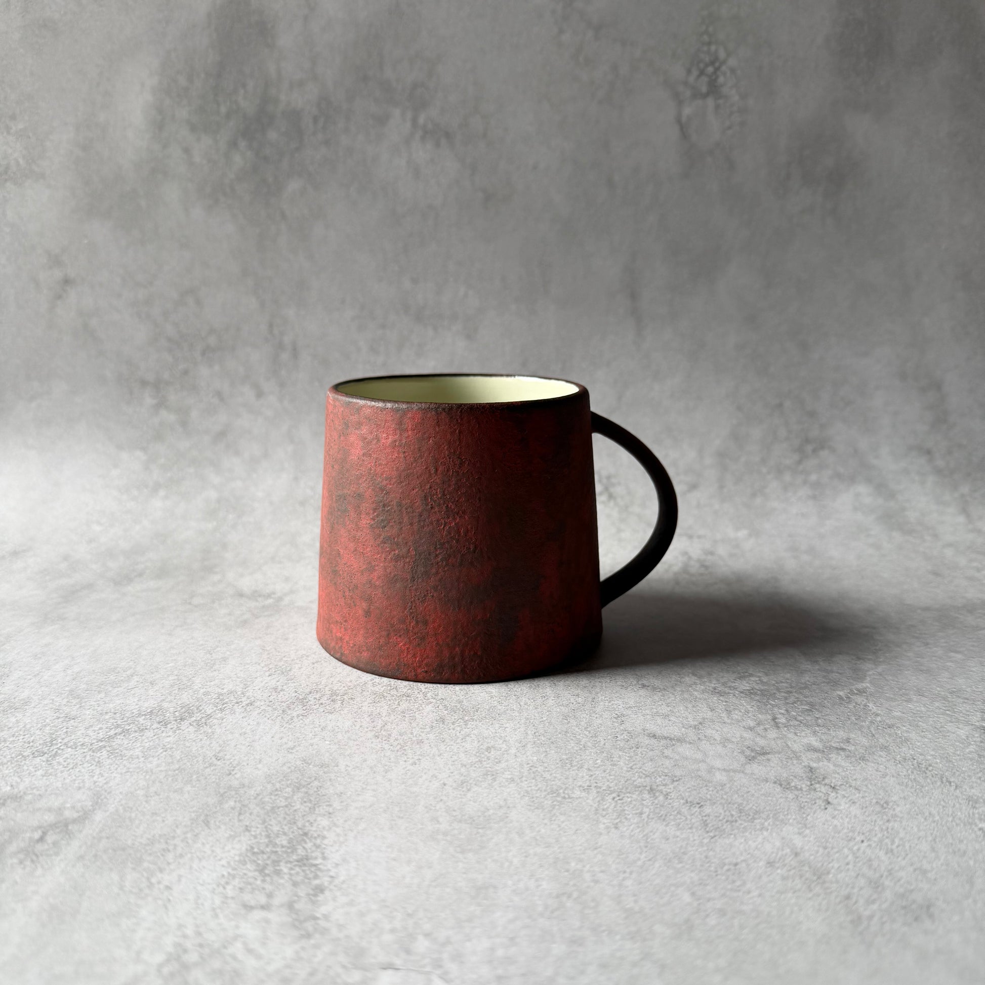 マグカップ　台形　赤