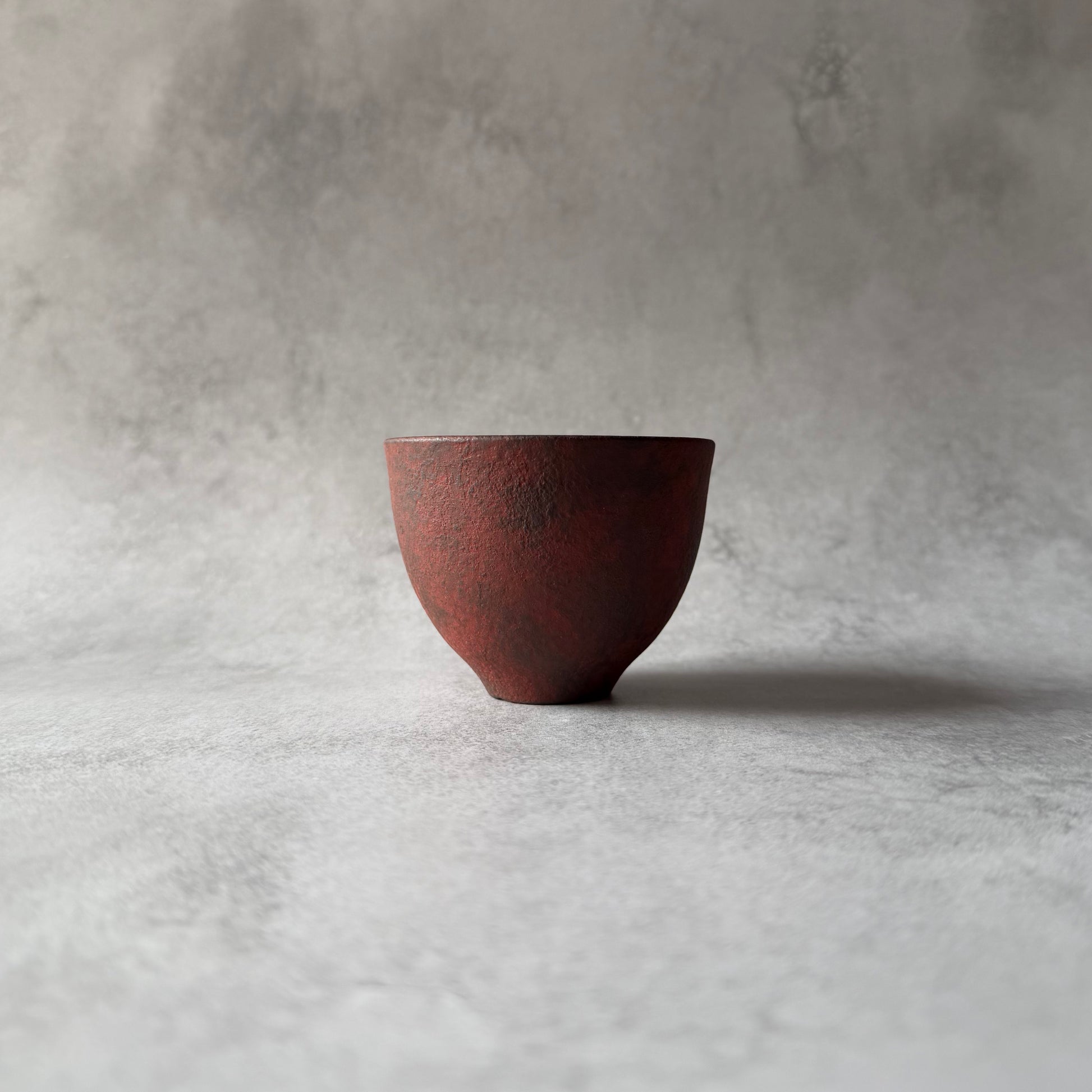 湯のみ　(内側　白)  赤